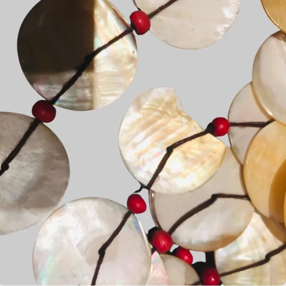 ‼️💥PRICE DROP ☄️ Handmade decorative necklaces with shells and wooden beads.